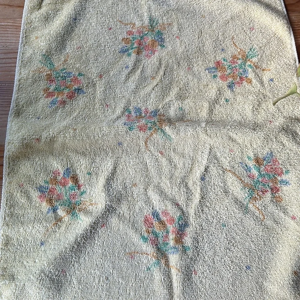Vintage Floral Hand Towel